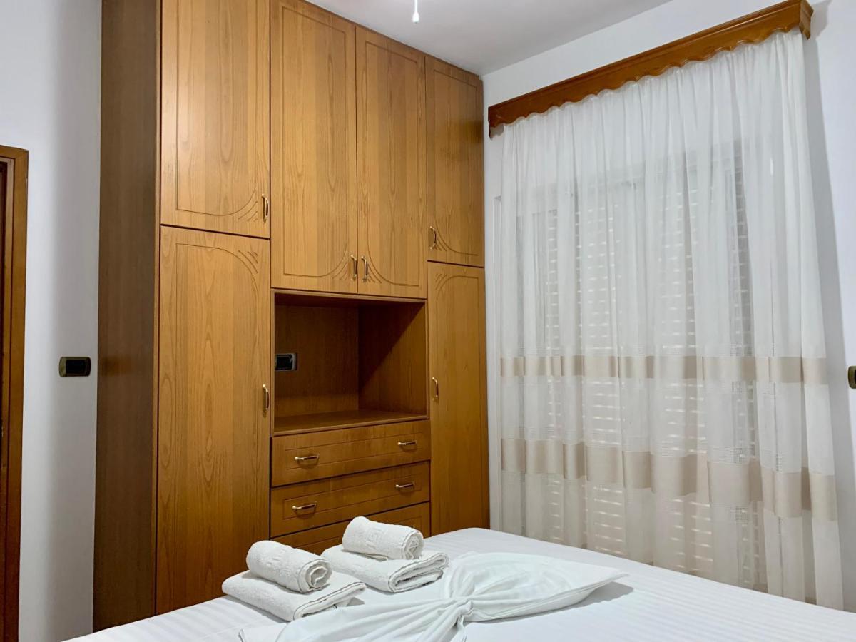 Bardhi Apts * Sarande